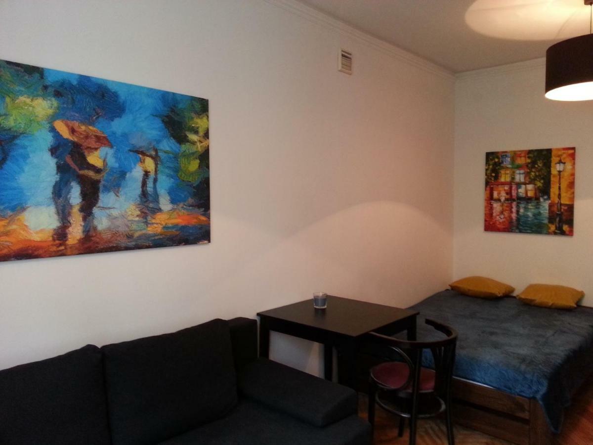 Mieszkanko Na Stawki Netflix Apartment Варшава Екстериор снимка