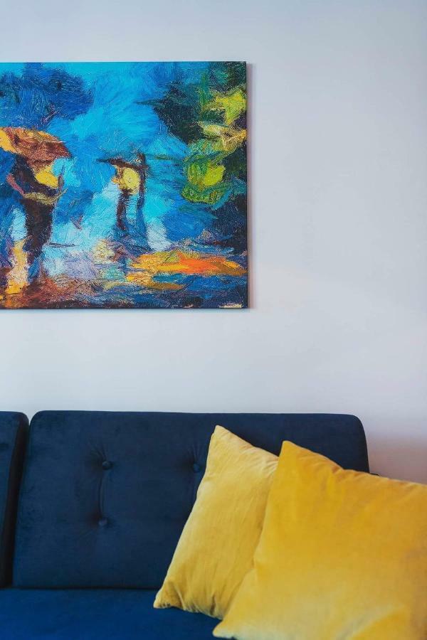 Mieszkanko Na Stawki Netflix Apartment Варшава Екстериор снимка